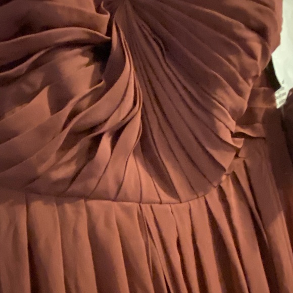 Formal Gown Size 14 - Picture 5 of 8